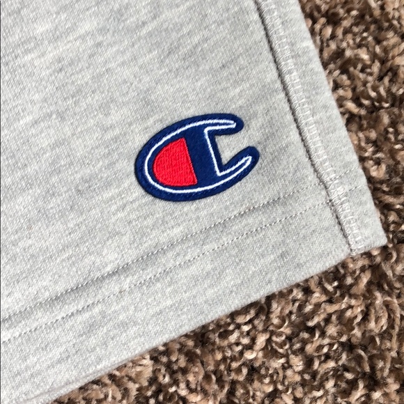 🆕 Champion Men’s L grey shorts - Picture 2 of 7